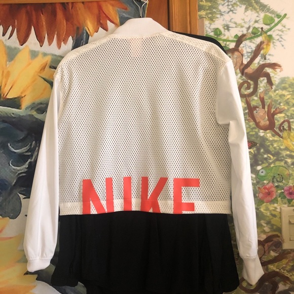 Nike Running Jacket - Picture 2 of 2